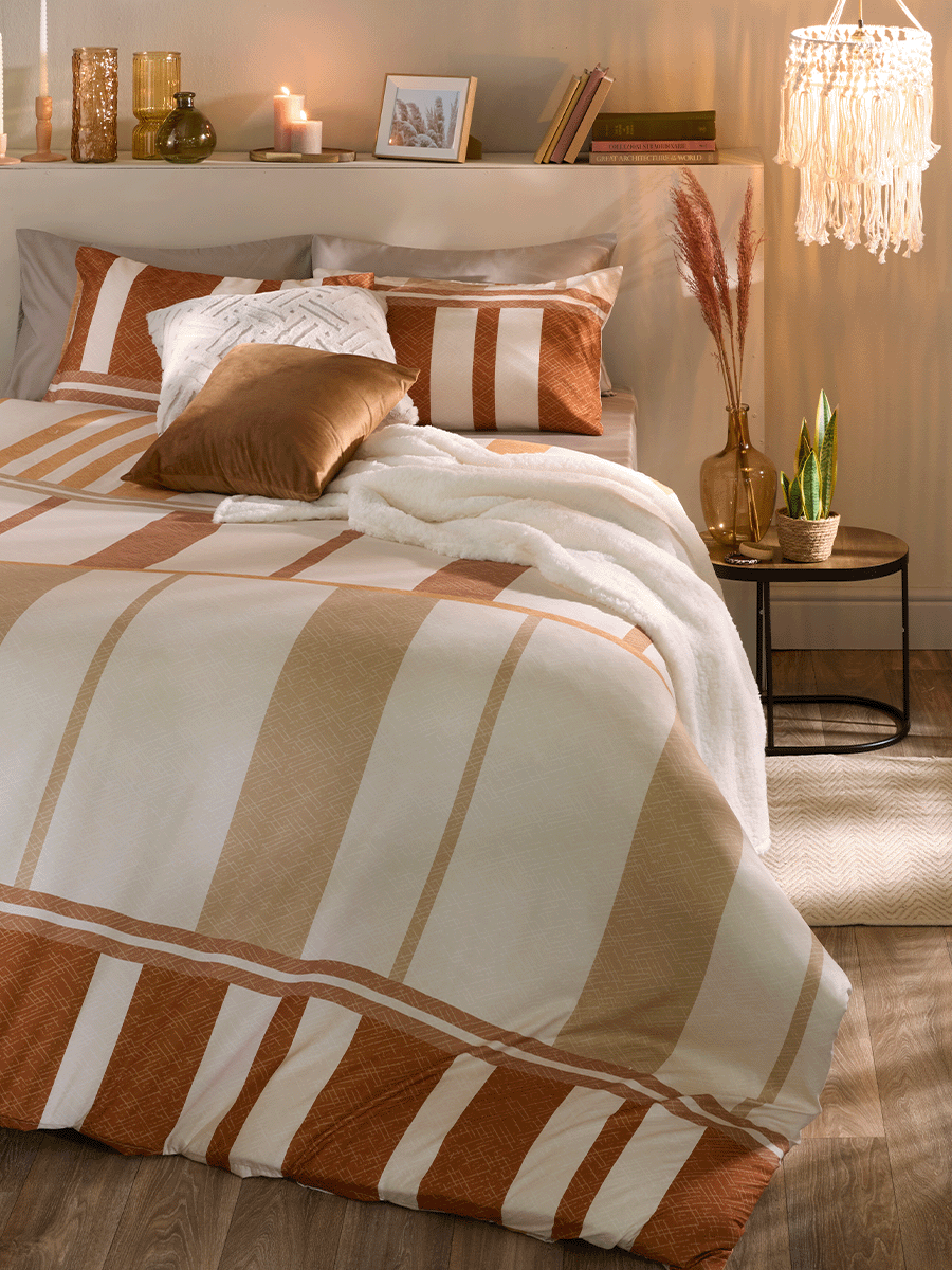 Double Bed Oaklyn Mf Print Duvet