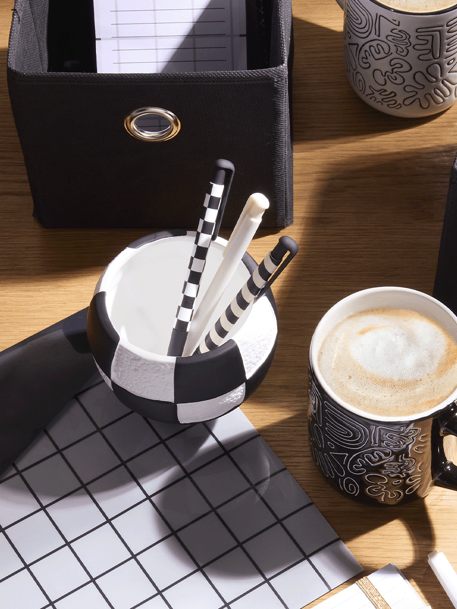 Black And White 3 Pack Pens