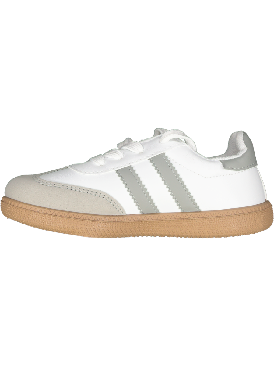 Basic White Sneaker (1)