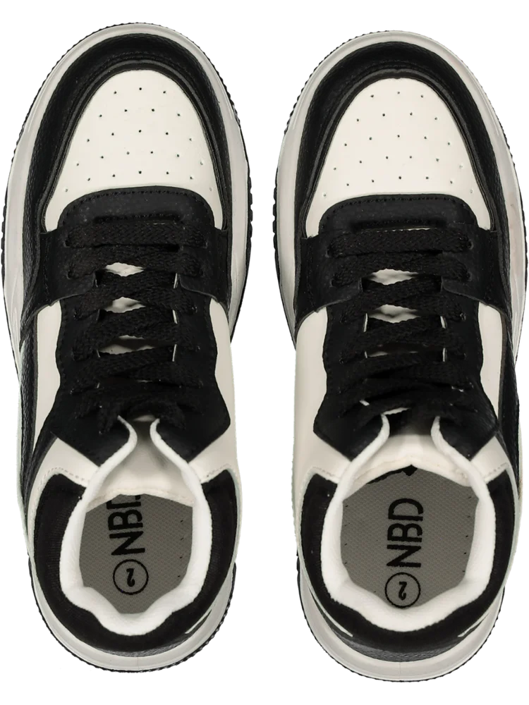 Black And White Sneakers (2)