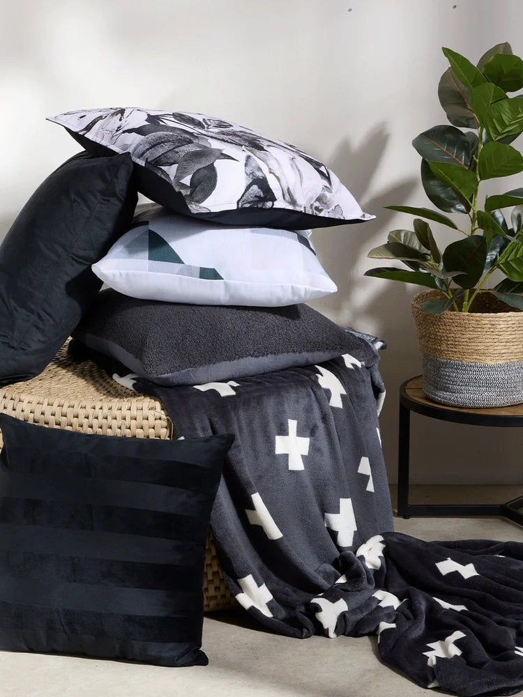 Printed Flannel Fleece Black And White Crosses