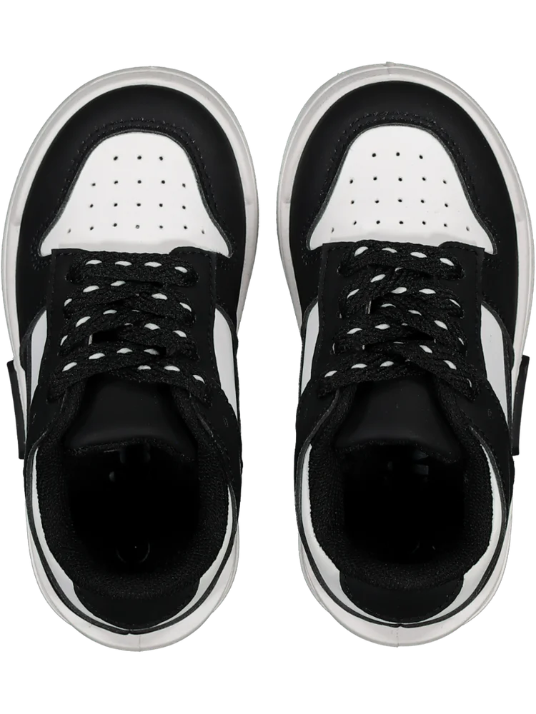 Black And White Low-Top Sneakers (2)