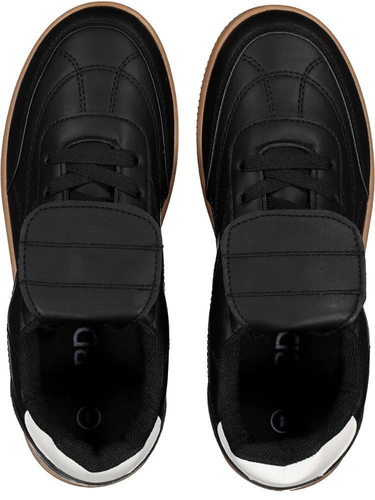 Black Runner Sneakers (2)