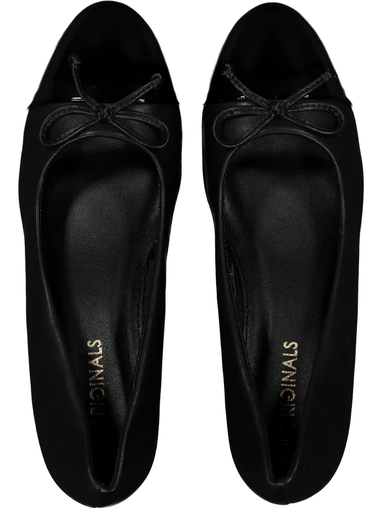 Black Court Heel (2)