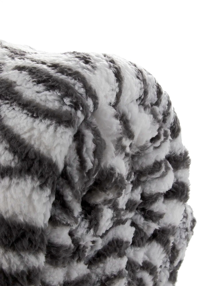 Teddy Animal Stripe Fleece Blanket (1)