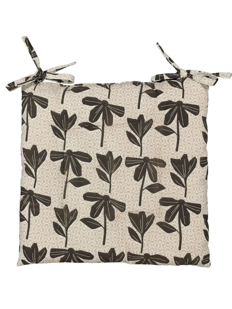 Black Leaves Outdoor Chair Pad