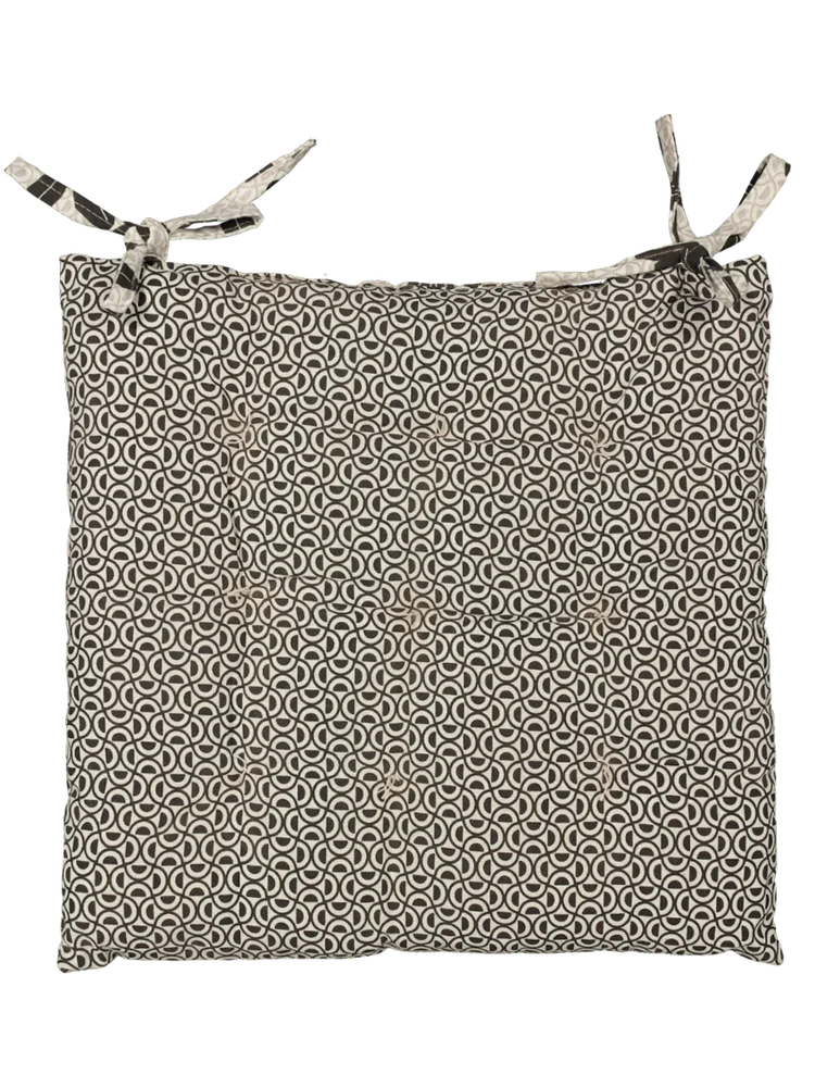 Black Leaves Outdoor Chair Pad